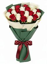 Букет Микс из красных и белых роз в Электроуглях