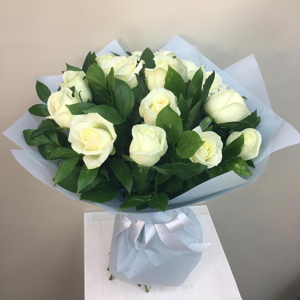 Букет 15 Белых роз Проуд в Электроуглях