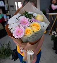 Букет цветов из:  Герберы, Розы и Хризантемы в Электроуглях