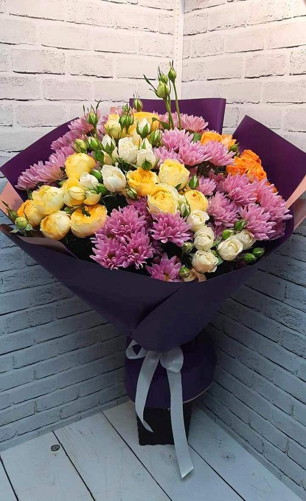 Букет цветов из: Хризантемы и Розы в Электроуглях