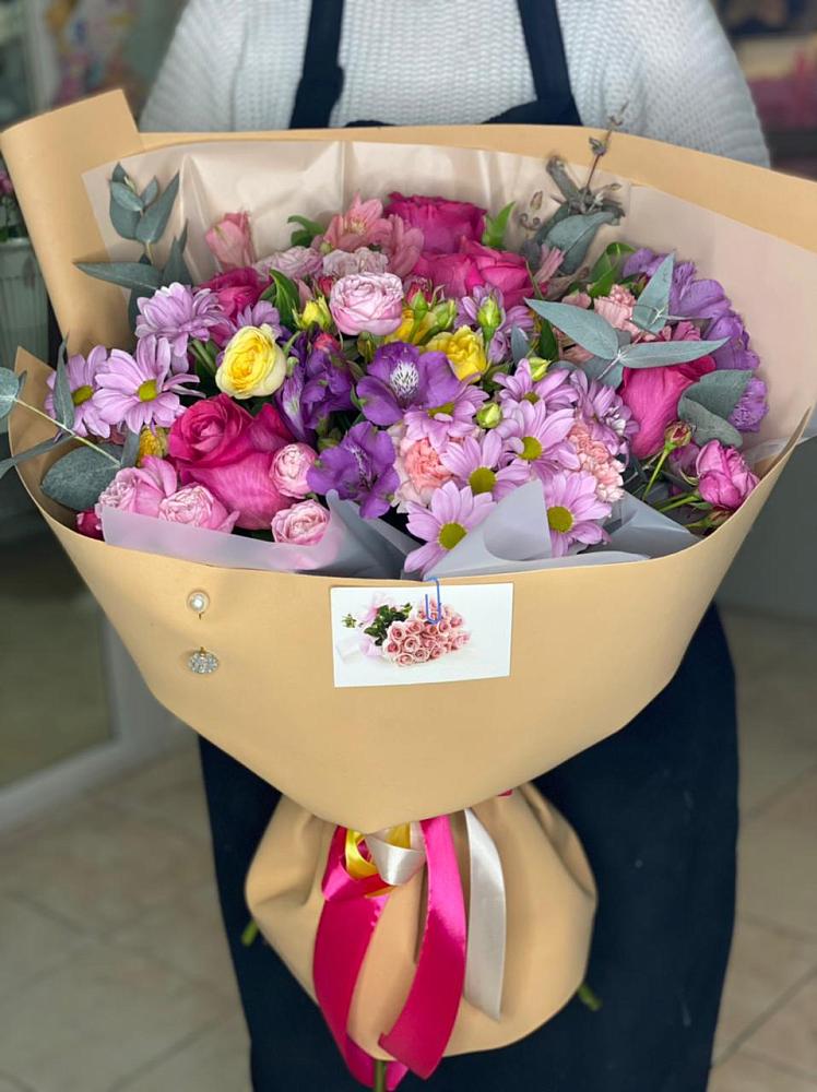 Букет цветов из: Хризантемы, Гвоздики и Альстромерии в Электроуглях