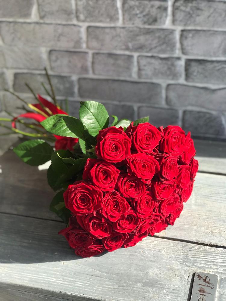 Букет Красные розы Фридом в Электроуглях