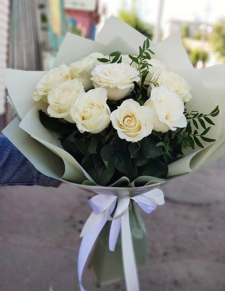 Букет Белые розы Проуд в Электроуглях