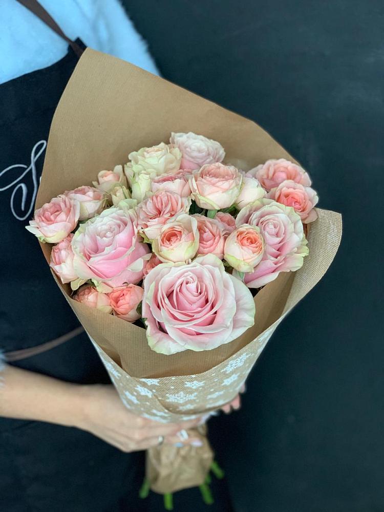 Букет цветов из: Хризантемы и Розы в Электроуглях