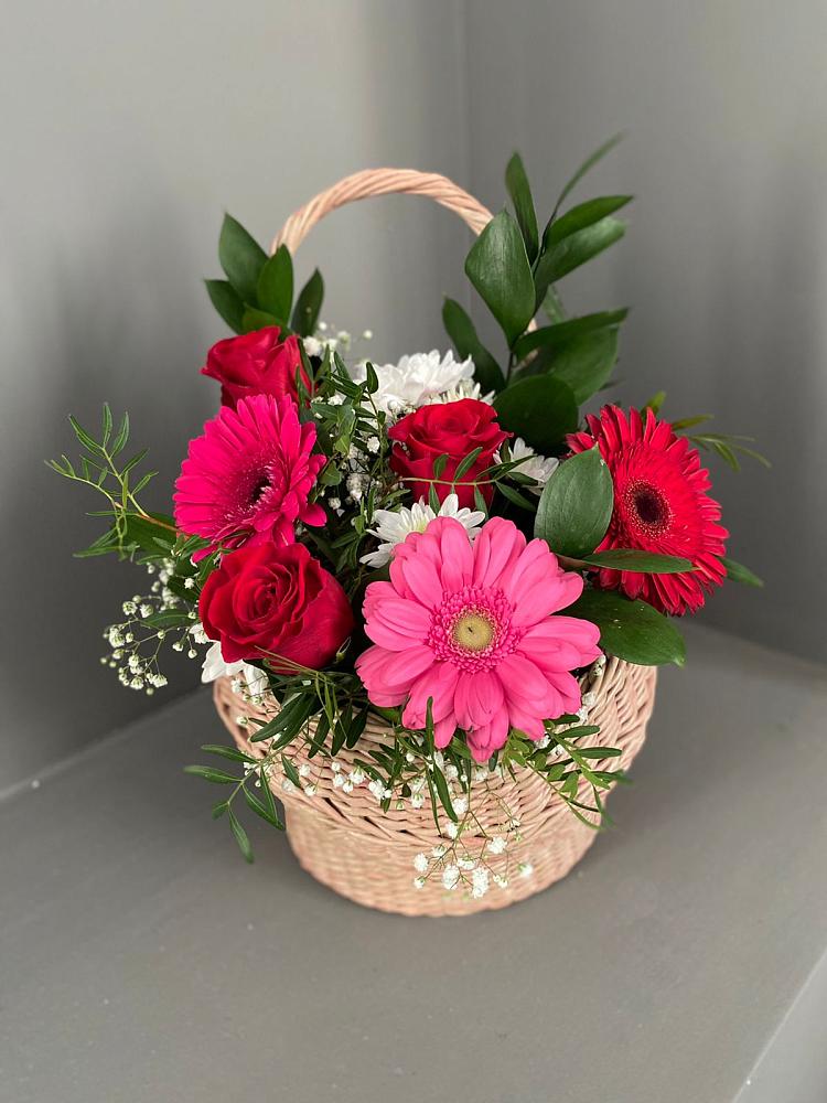 Цветочная композиция из Розы, Хризантемы и Герберы в корзине в Электроуглях