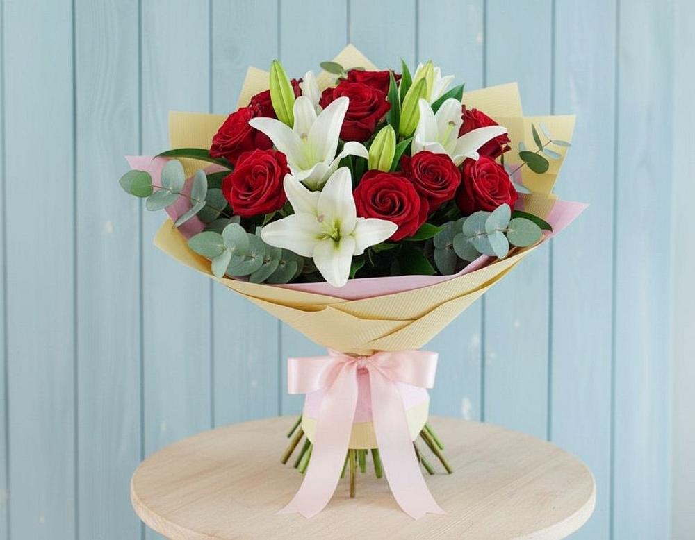 Букет цветов из: Лилии и Розы в Электроуглях